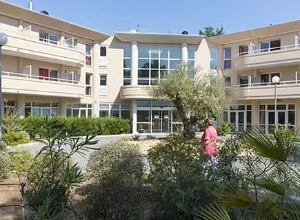 ehpad-les-jardins-de-valescure-groupe-hermes-sante-saint-raphael-83700-83-29051_PF.webp